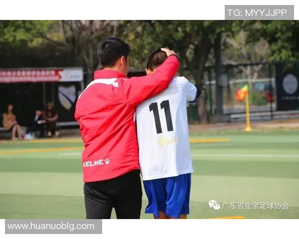 中国足球搞笑视频合集让你捧腹大笑的精彩瞬间与奇葩失误回顾