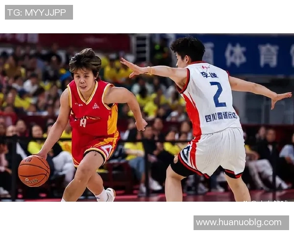 篮球场上的偶像时刻女生与篮球明星的亲密合影瞬间